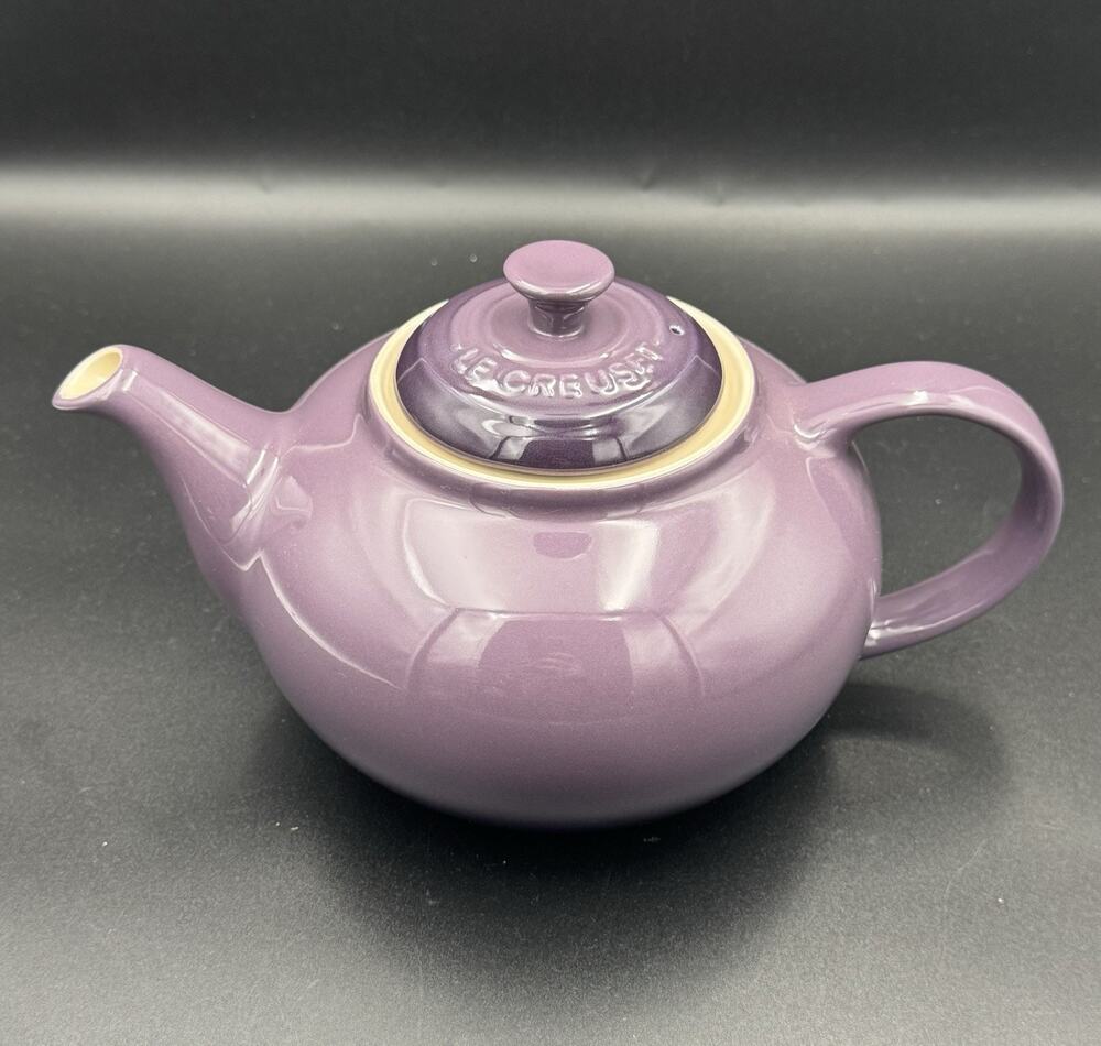 NEW Le Creuset 1.3L Classic Teapot Discontinued Cassis Purple Stoneware
